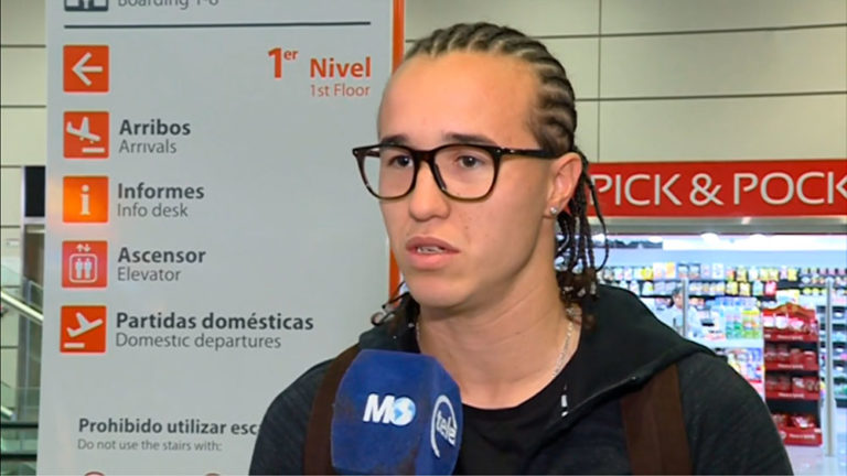 Diego Laxalt llegó a Montevideo para entrenar con la ...